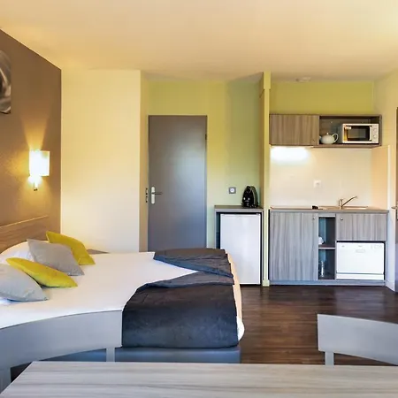 Semesteranläggning (resort) Sowell Family Les Amandiers 4*